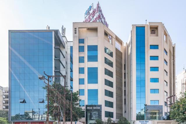 Hotel Bluestone Ghaziabad Eksteriør billede